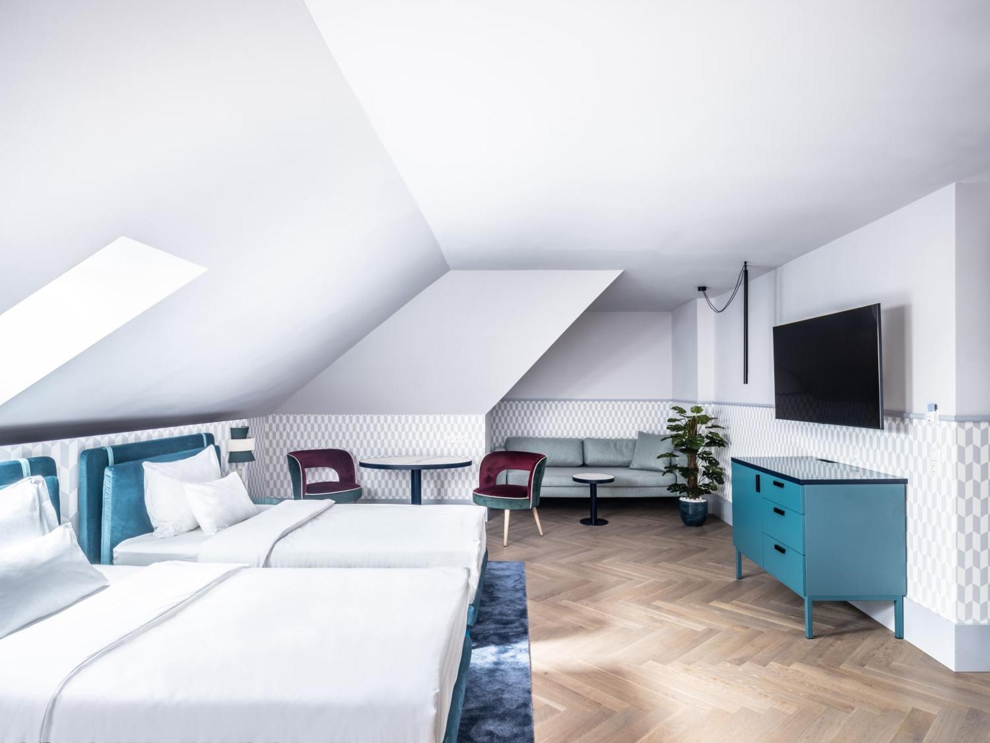 Falkensteiner Boutique Hotel Praha Bagian luar foto A room at the hotel